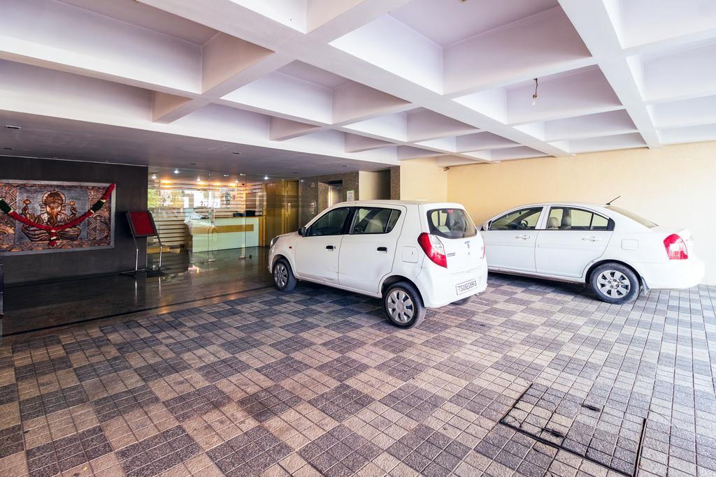 Oriva Vinflora Residency - Nr Lv Prasad Hospital, Banjara Hills Hyderabad Exterior foto