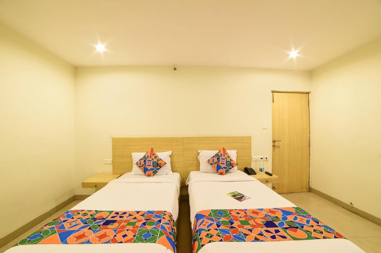 Oriva Vinflora Residency - Nr Lv Prasad Hospital, Banjara Hills Hyderabad Exterior foto